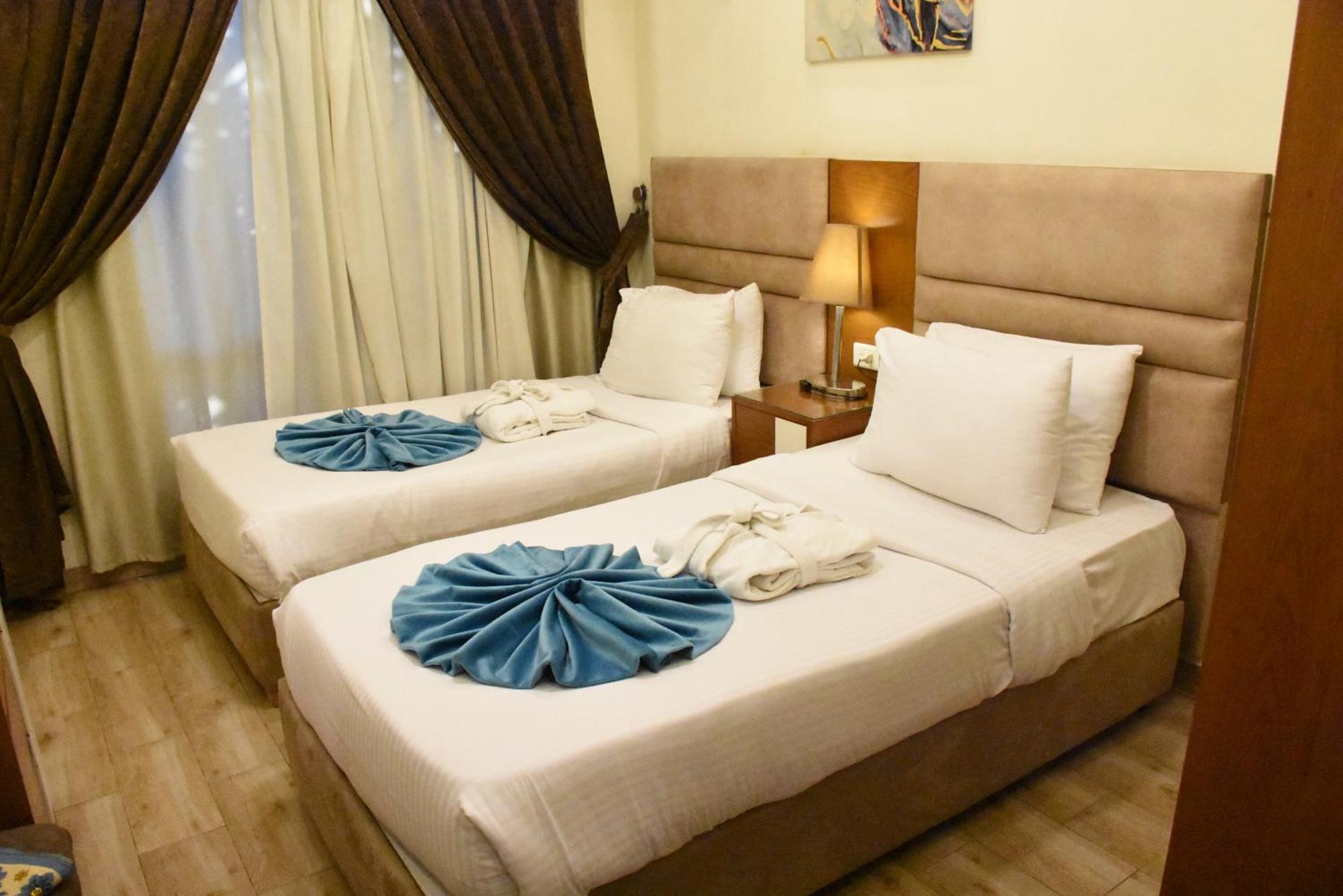 Jewel Zamalek Hotel Giza Bagian luar foto