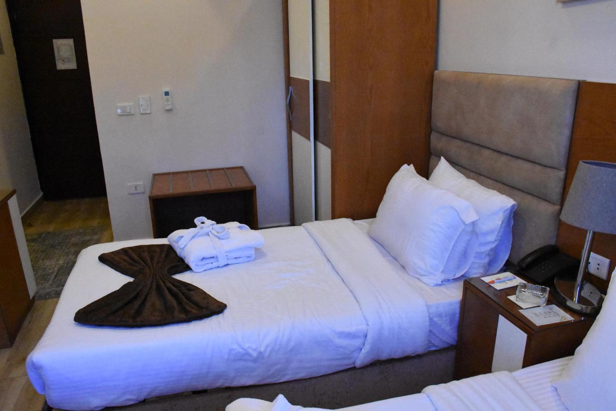 Jewel Zamalek Hotel Giza Bagian luar foto